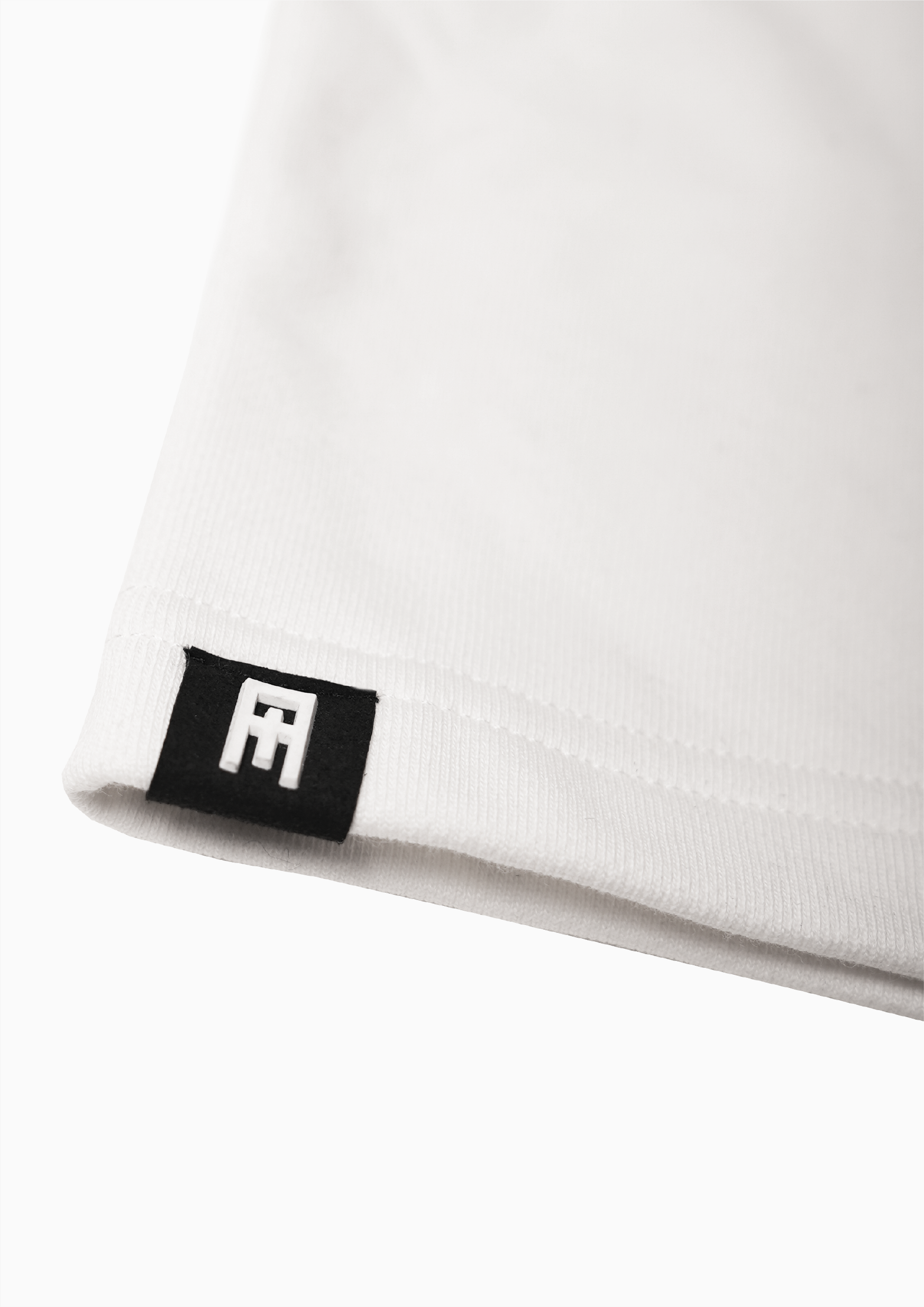 CHATEAU NUE CLUB KISS SWEATSHORTS